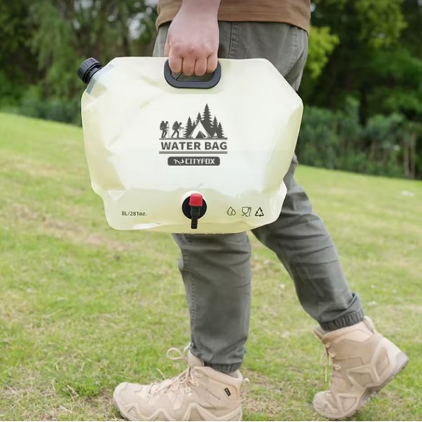 Складывающаяся канистра для воды 8 л Water Bag с краном и ручкой — туристическая емкость для воды, пищевой пластик.