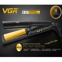 Профессиональный выпрямитель для волос VGR V-517 с черным корпусом и ярко-золотистыми пластинами.